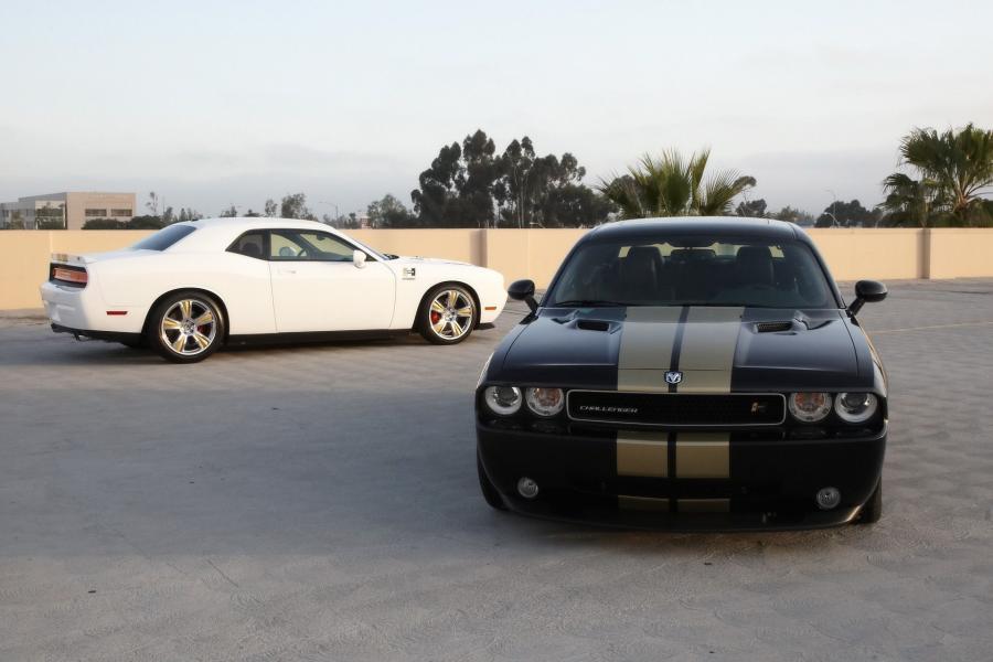  Dodge Challenger Hemi by Hurst 2009 года  (фото 54 из 68)